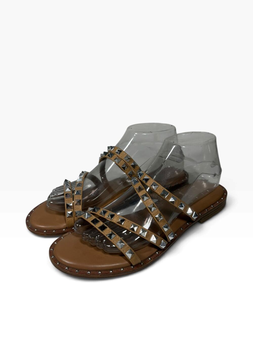 CUSHIONAIRE Sandals Size 7.5 Tan Silver Studs Flats Memory Foam